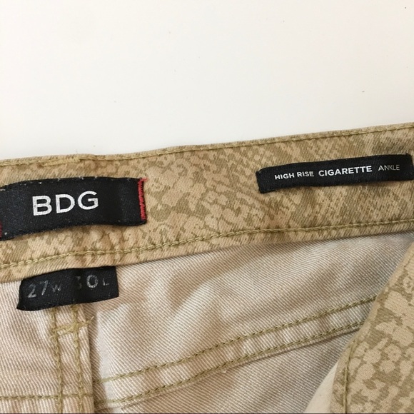BDG Urban Outfitters High Rise Cigarette Ankle Snakeskin Jeans - Picture 8 of 12